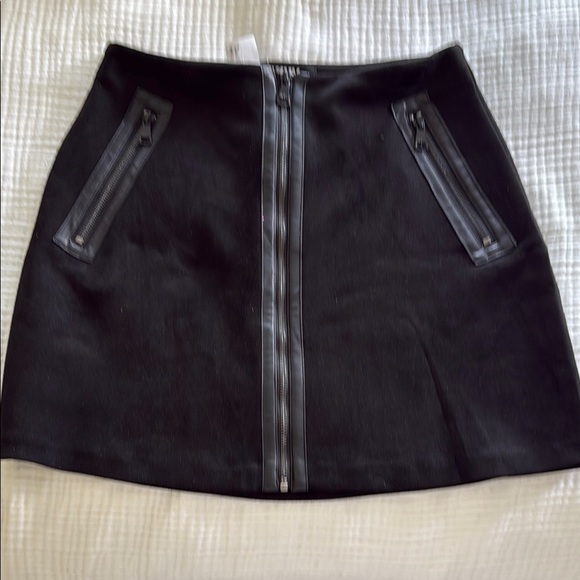 Dkny Dresses & Skirts - DKNY Black A-Line Mini Skirt for Work